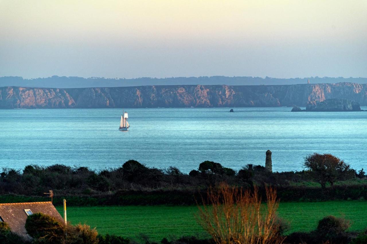 Villa Vue A Couper Le Souffle - De Charme Avec En Bord De - Pointe Finistere Plougonvelin